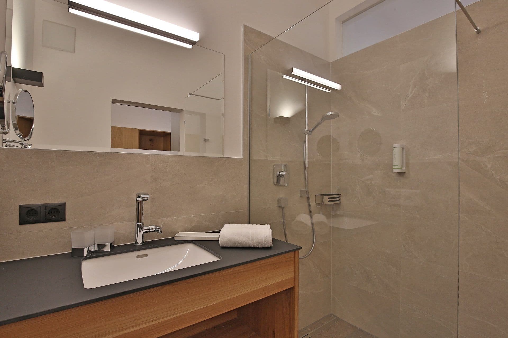 Doppelzimmer Antonie mit Balkon